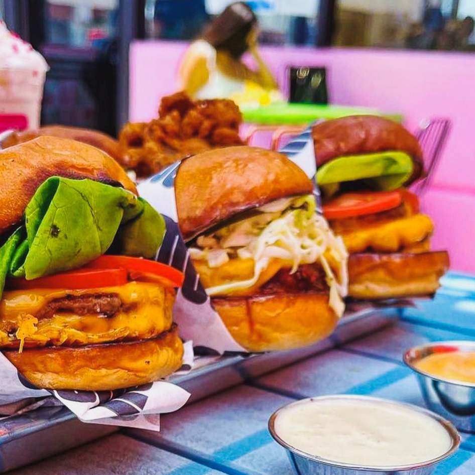Nomoo Replaced Iconic Johnny Rockets' Flagship in LA. Now, Its Vegan Burgers are Going National&nbsp;