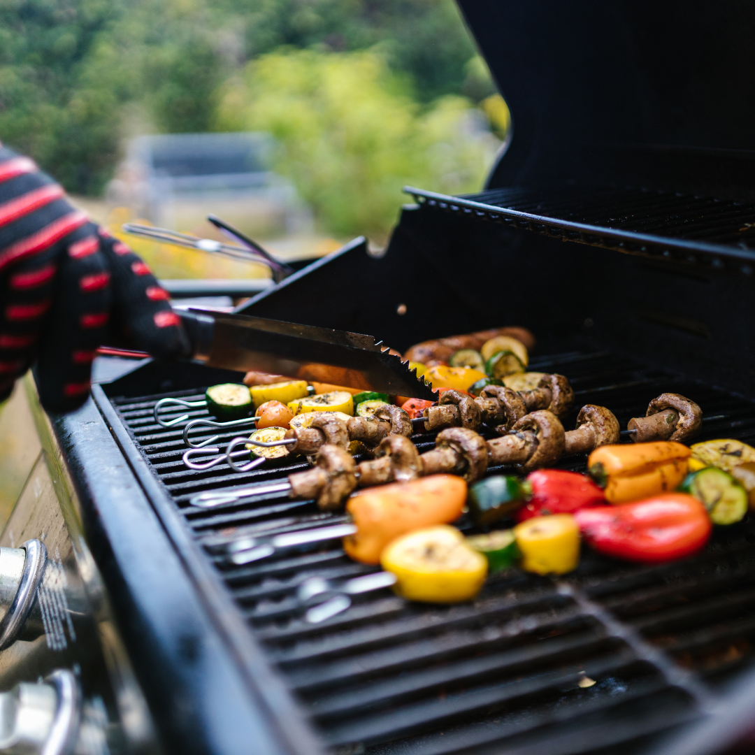 VegNews.VeganGrilling.Canva1 (1)