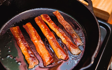 Mark Cuban-Backed Vegan Bacon Made From Seaweed Just Launched in These 3 Restaurants