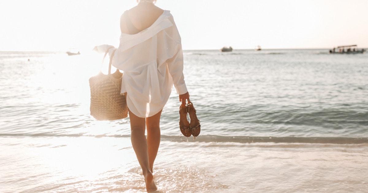 How to Pack the Perfect Vegan Beach Bag - Vimarsana News