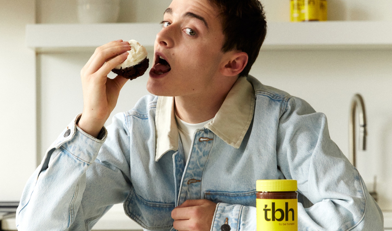 'Stranger Things' Noah Schnapp Made a New Vegan Sprinkles Cupcake