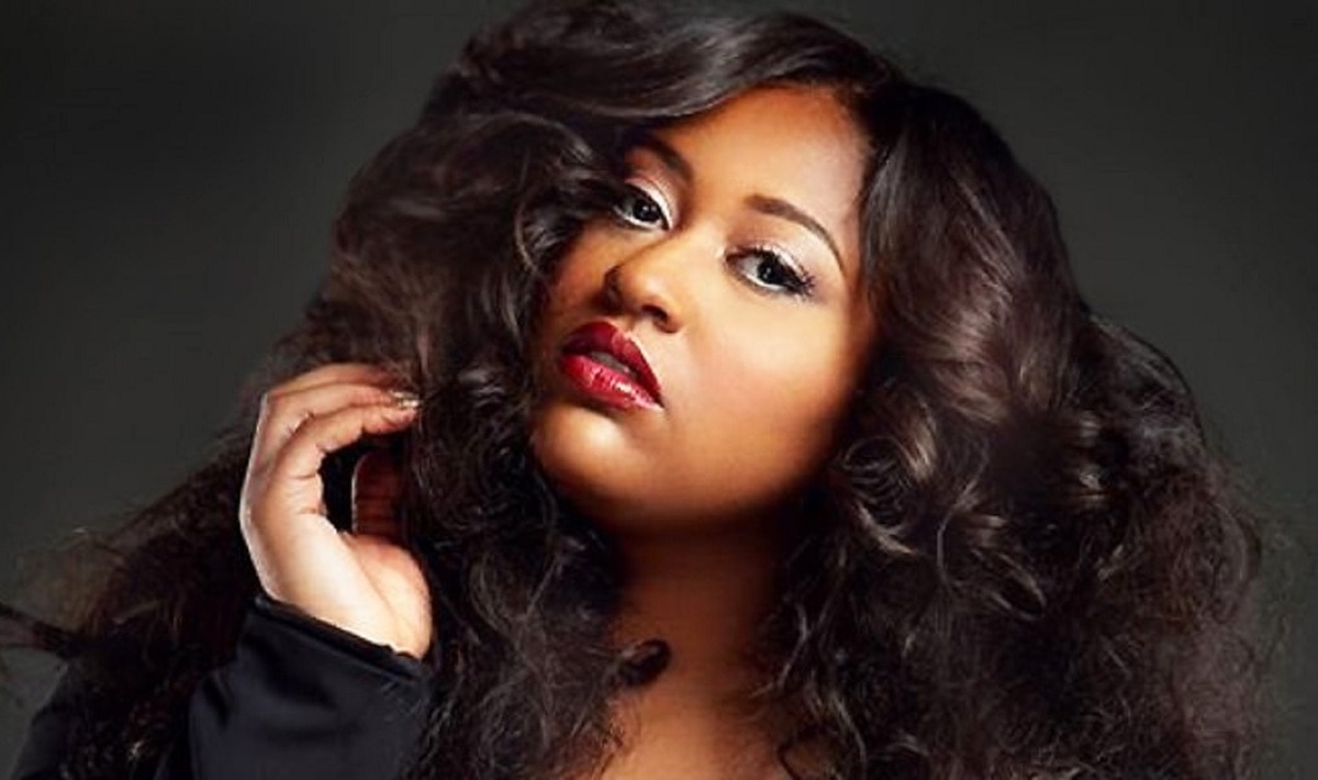 Grammy-Nominated Artist Jazmine Sullivan Goes Vegan to Support Her Mother Through Cancer | VegNews