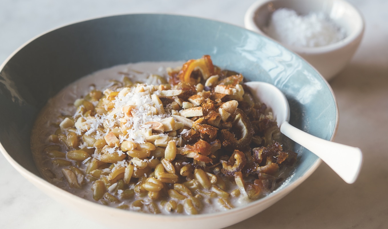 Vegan Buckwheat Breakfast Bowl With Cinnamon and Coconut