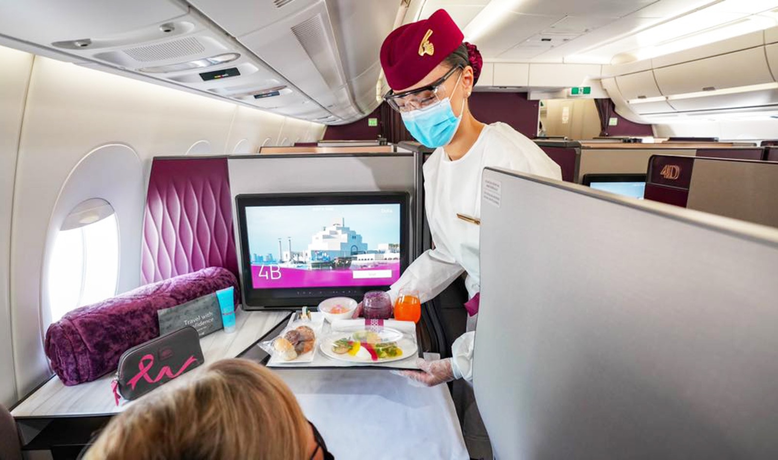 qatar airways economy class food