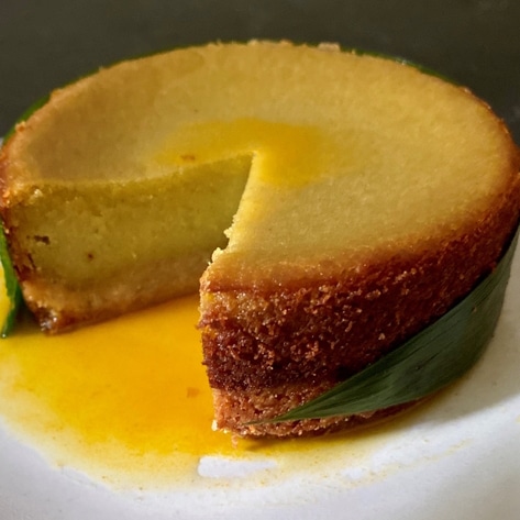 Vegan Calamansi & Pandan Mini Cheesecakes