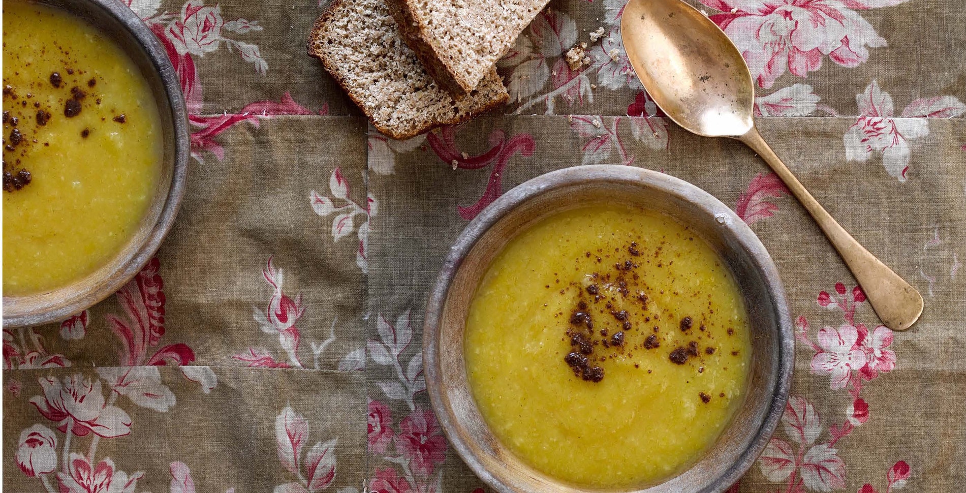 Easy Vegan Pumpkin and Parsnip Soup