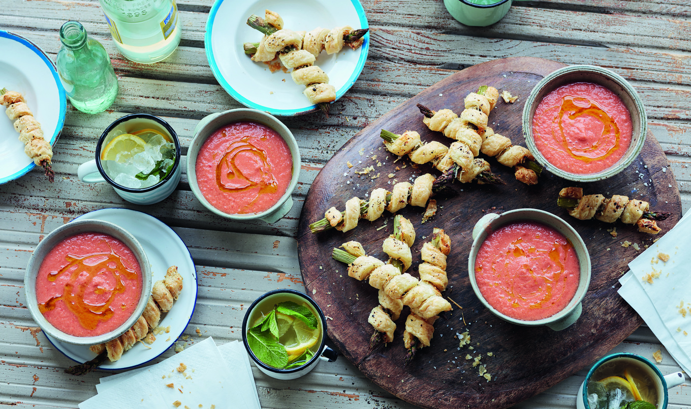 Cheesy Vegan Asparagus Straws in Puff Pastry