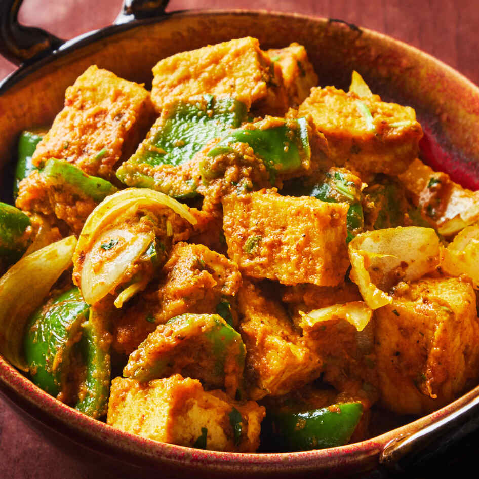 Savory Vegan Kadai Tofu (Tofu With Garlicky Tomato Gravy)