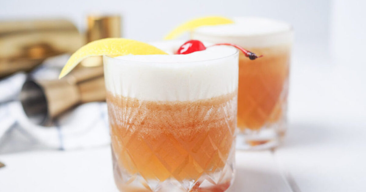 The Perfect Vegan Amaretto Sour with Aquafaba | VegNews