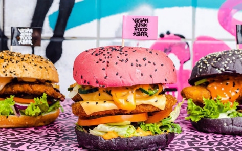Amsterdam’s Vegan Junk Food Bar Expands to First International Location&nbsp;