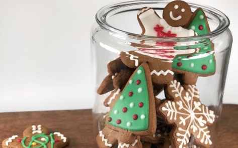 These 15 Vegan Christmas Goodies Ship Nationwide 