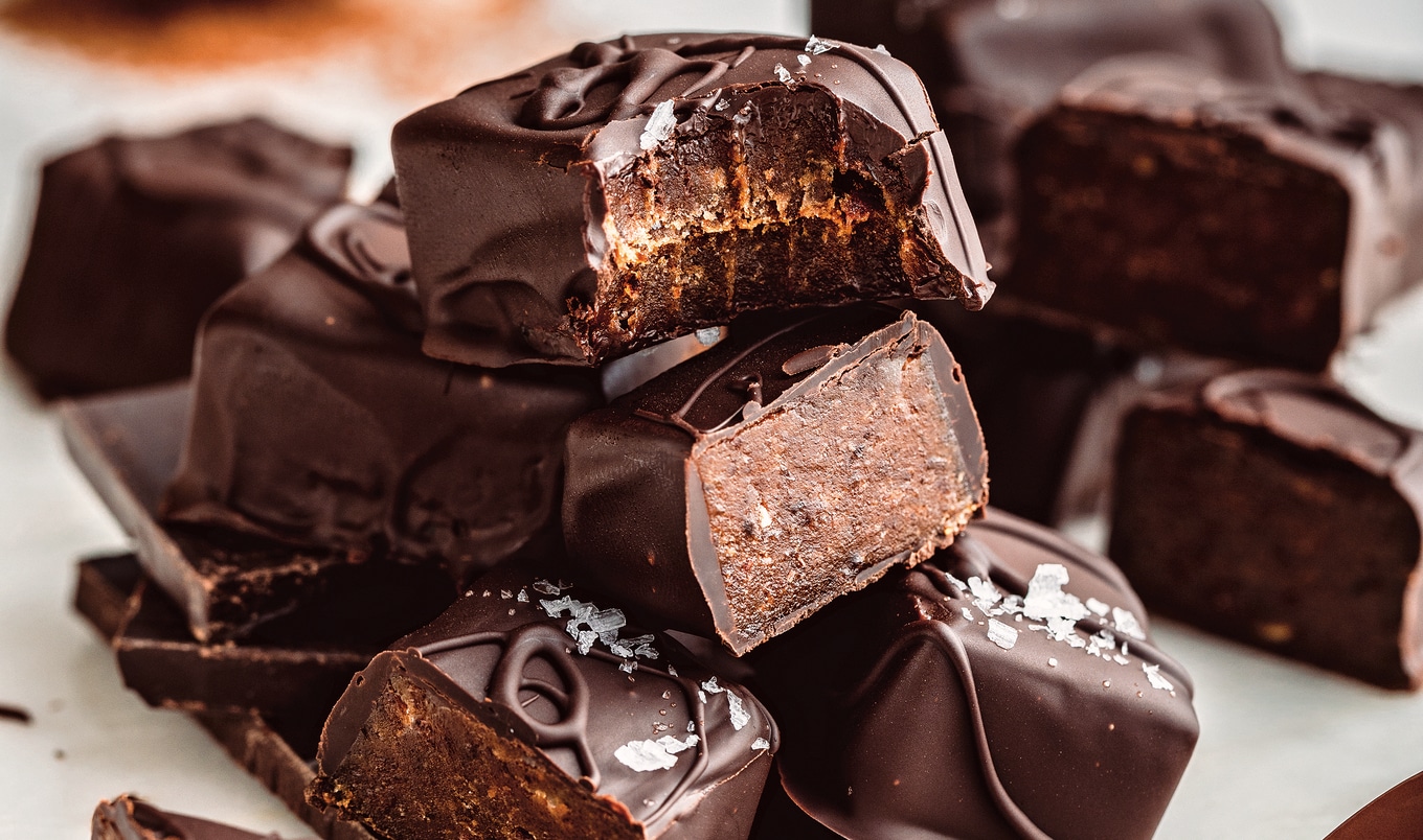 Healthy Vegan Salted Caramel Fudge Truffles