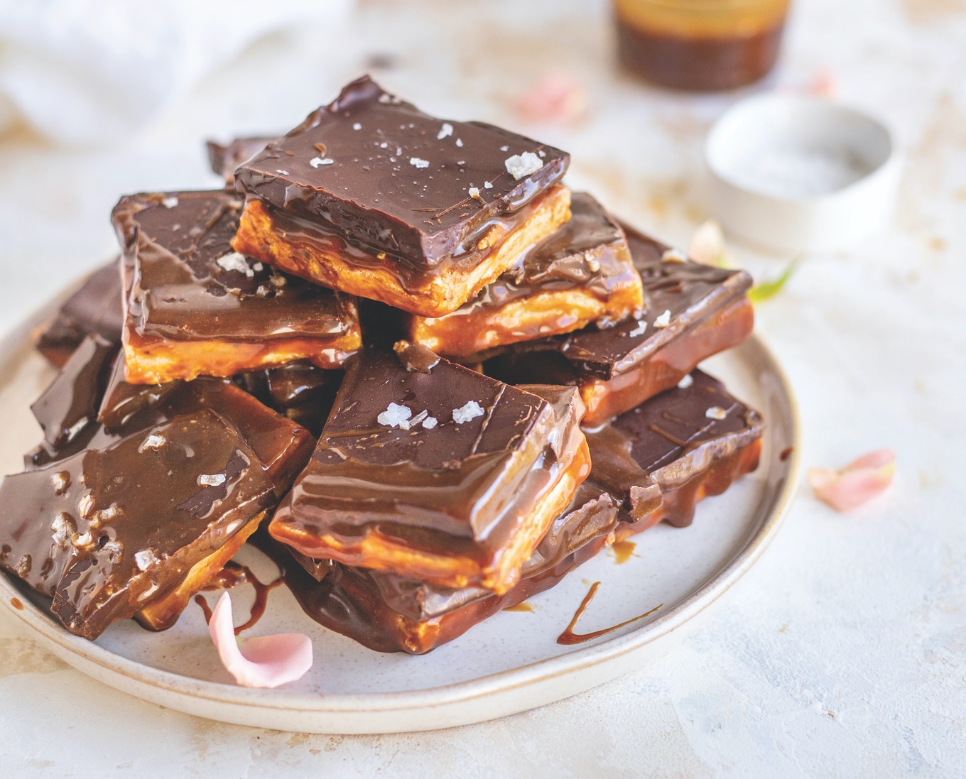 VegNews.VeganShortbreadMillionaireBars