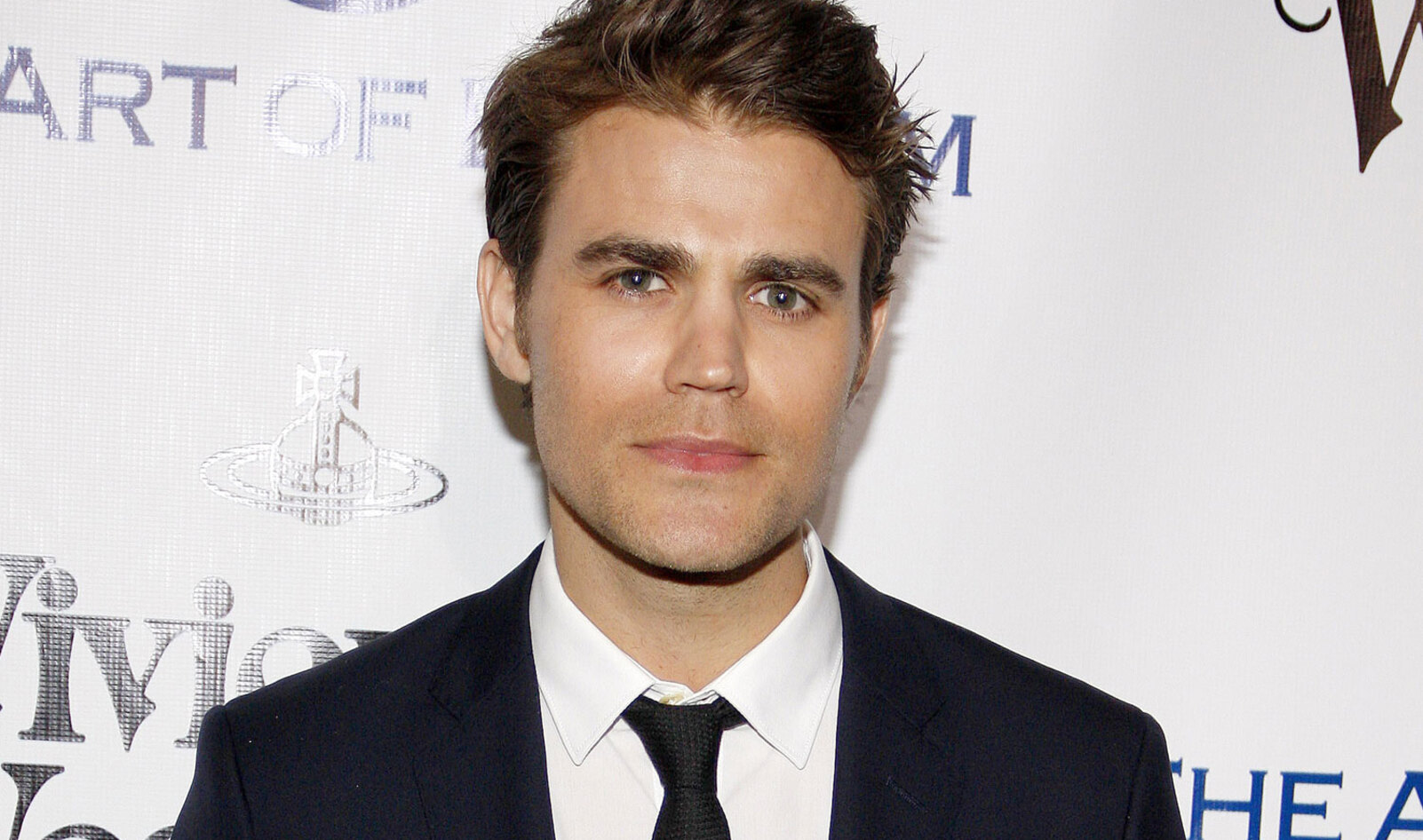 <i>Vampire Diaries</i> Star Paul Wesley Urges Fans to Go Vegan in 2021