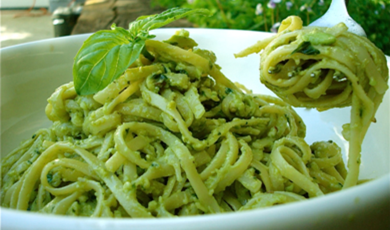 Avocado Pesto Pasta