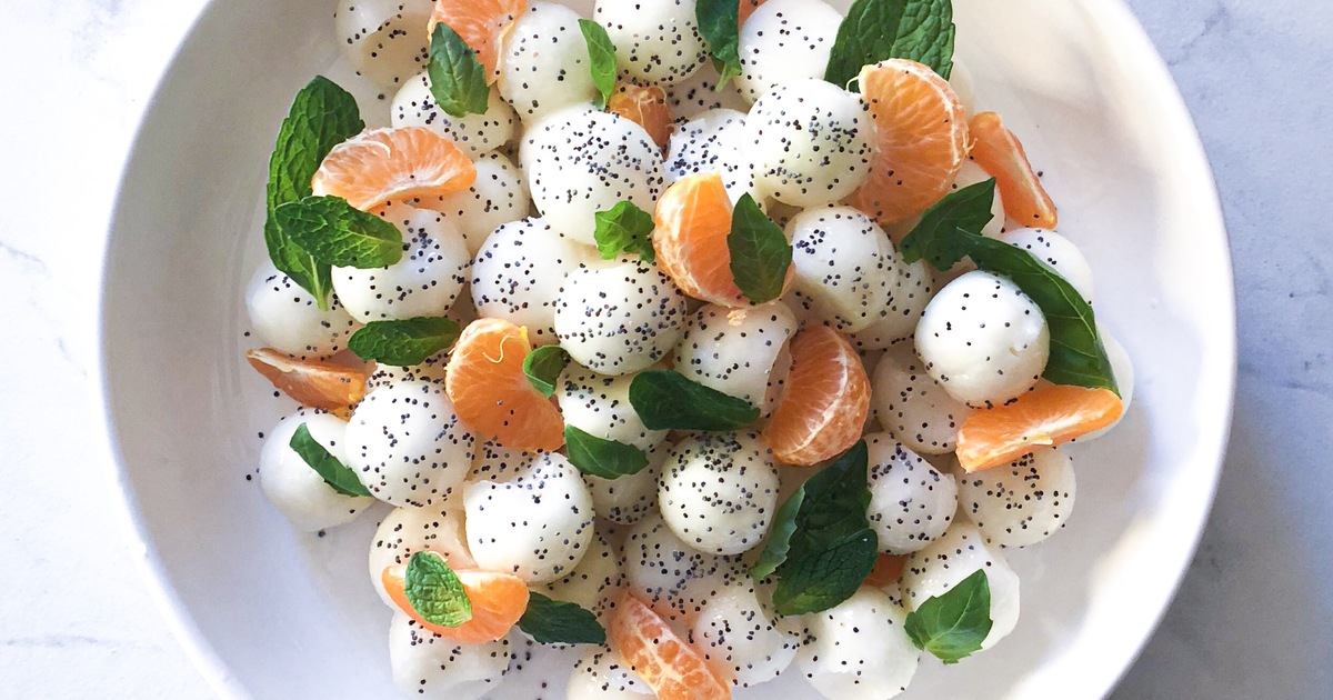 Mandarin Kohlrabi Salad With Creamy Cashew Poppy Seed Dressing | VegNews