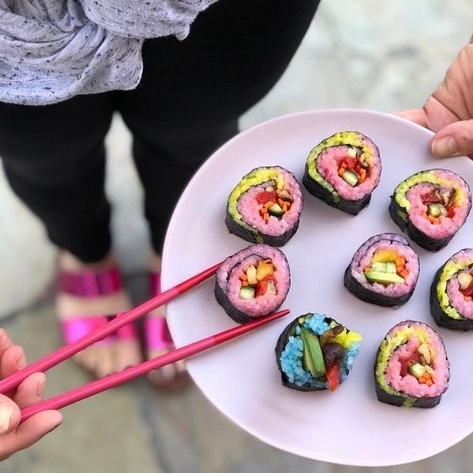 Healthy Vegan Pink Rice Sushi Roll With Creamy Ginger-Tamari Sauce