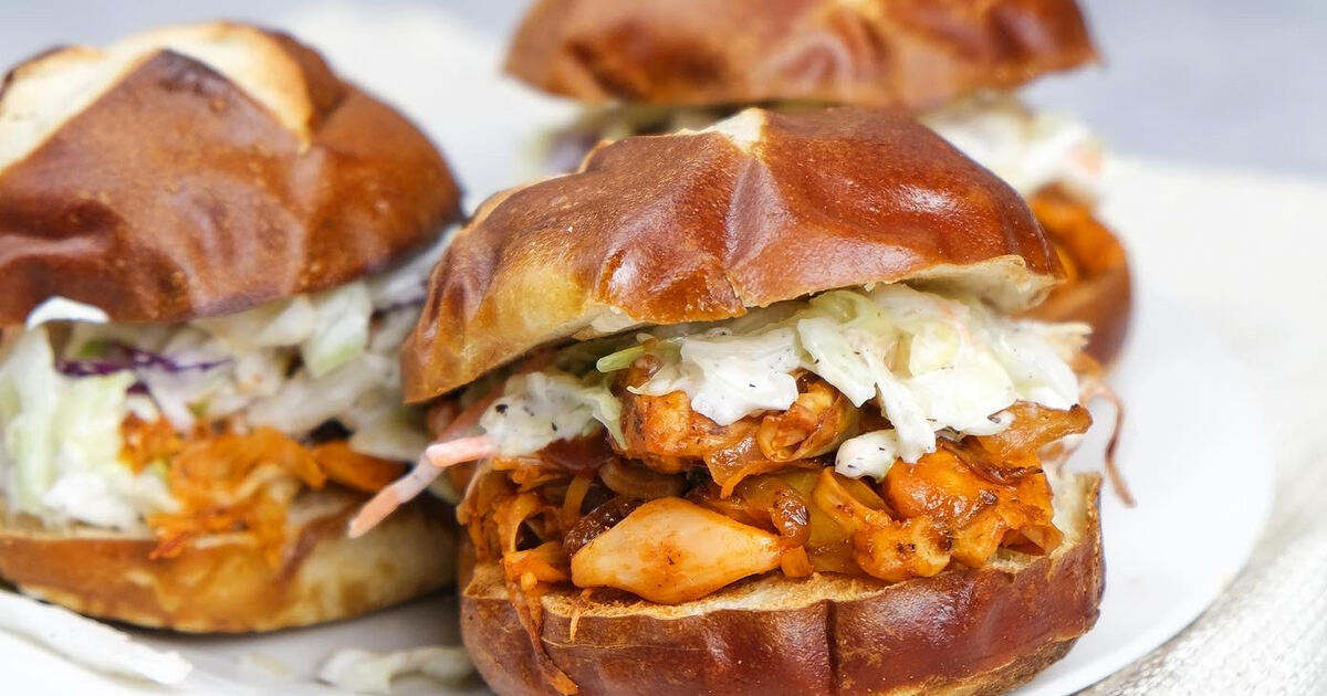 Smoky BBQ Pulled Jackfruit Sliders | VegNews