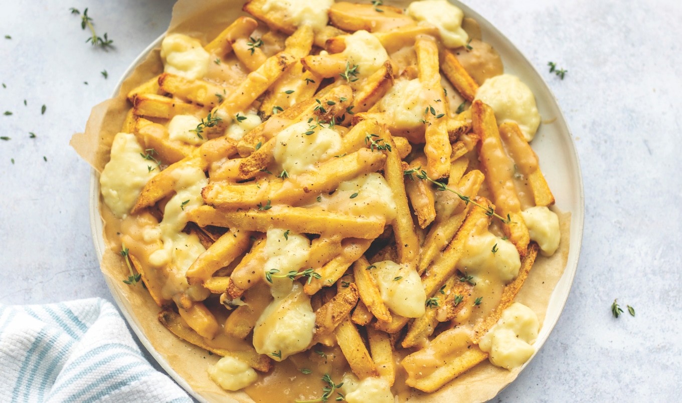 Easy Vegan Poutine With Herby Gravy and Mozzarella