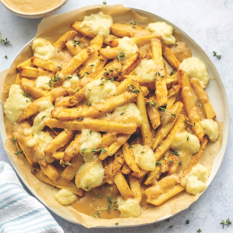 Easy Vegan Poutine With Herby Gravy and Mozzarella