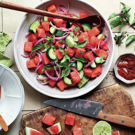 10-Minute Refreshing Vegan Watermelon and Cucumber Salad