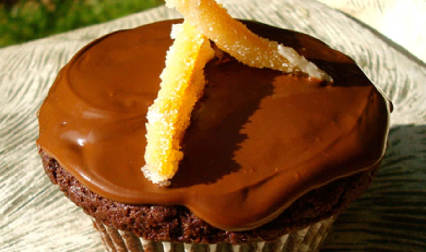 Crème-filled Chocolate Orange Cupcakes