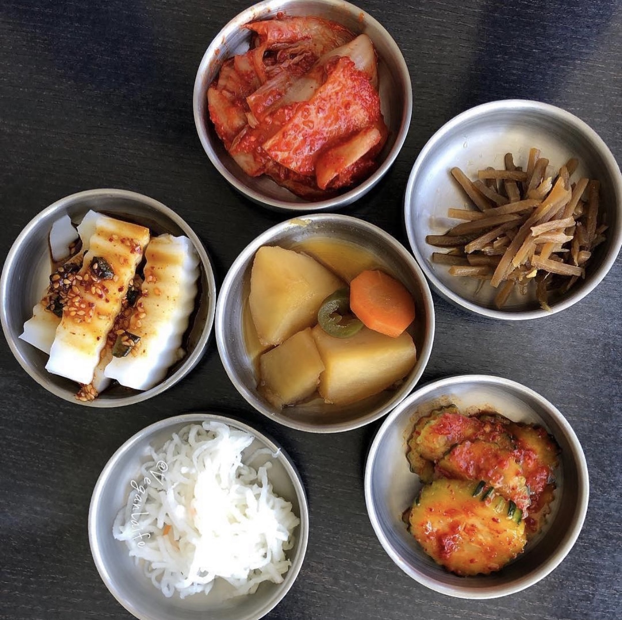 VegNews.SuraVeganKBBQ