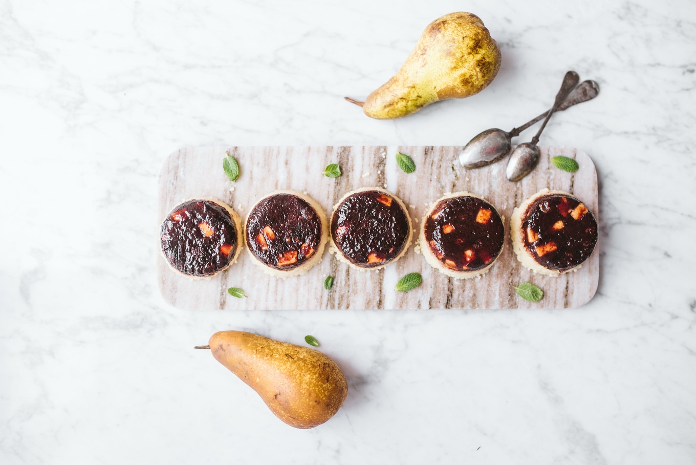 VegNews.MiniFarkaCakes