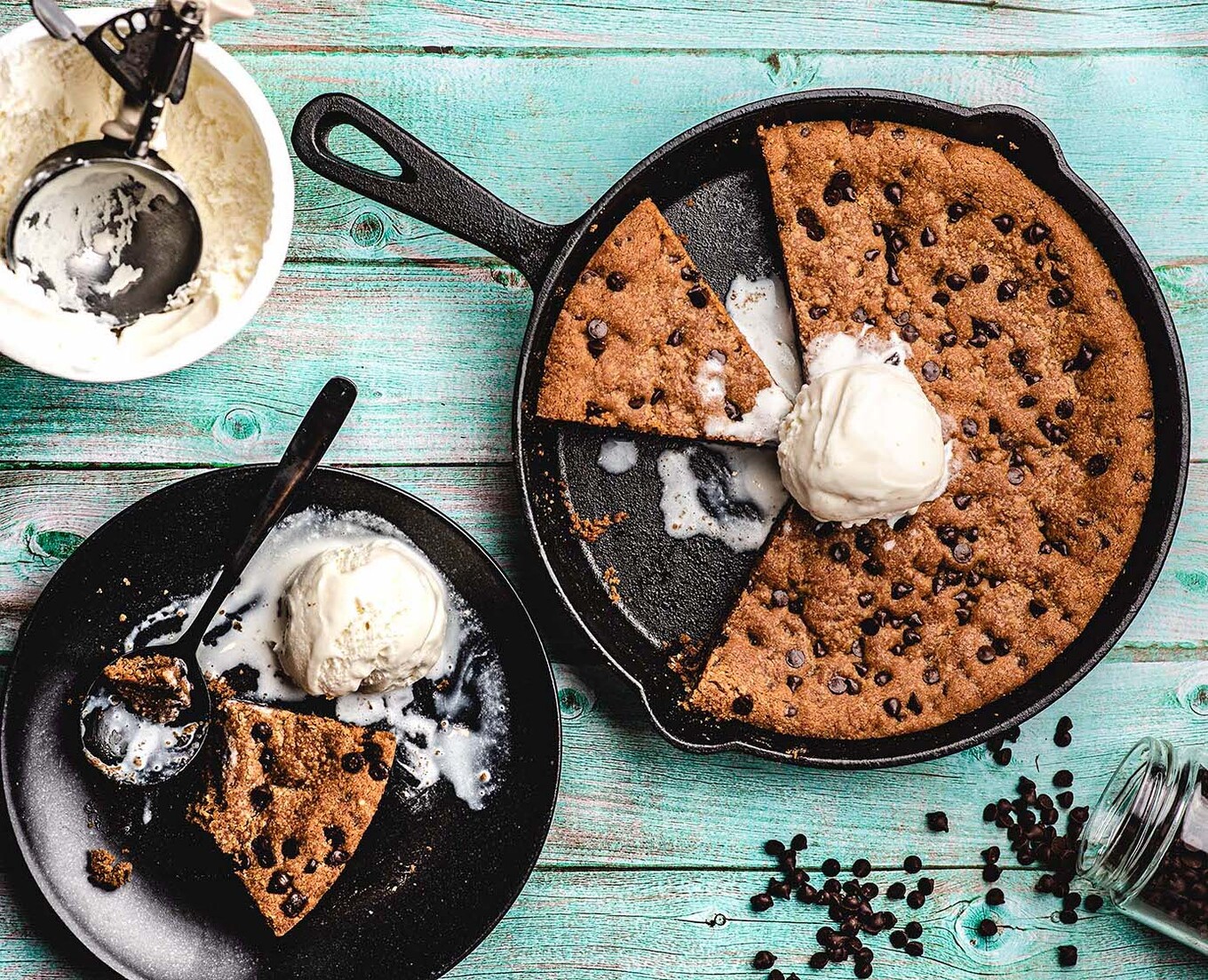 VegNews.SaltedChocolateChipSkilletCookie