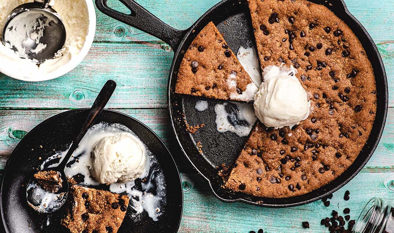 Vegan Salted Chocolate Chip Skillet Cookie à la Mode | VegNews