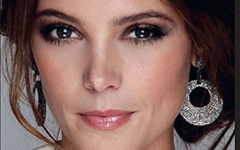 Ashley Greene Wins PETA Award