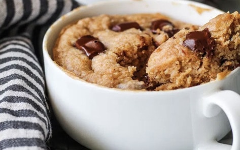8 Microwaveable Vegan Mug Cakes: From Funfetti to Red Velvet