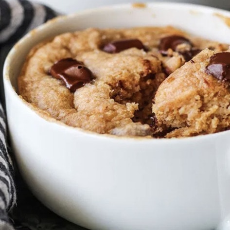 8 Microwaveable Vegan Mug Cakes: From Funfetti to Red Velvet