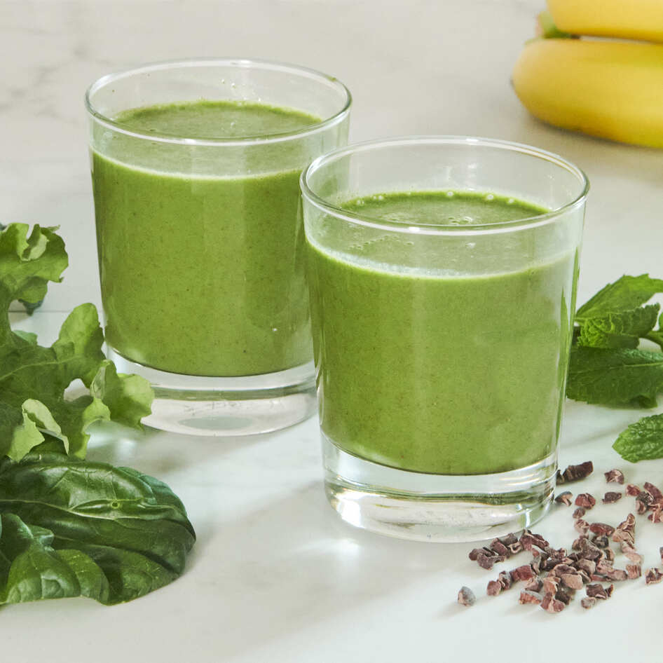 Minty, Creamy Vegan Matcha Chip Smoothie