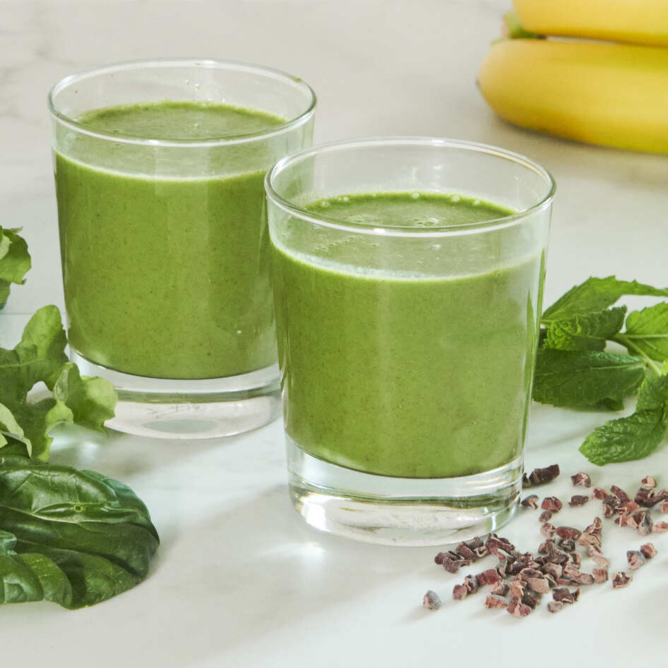 Minty, Creamy Vegan Matcha Chip Smoothie