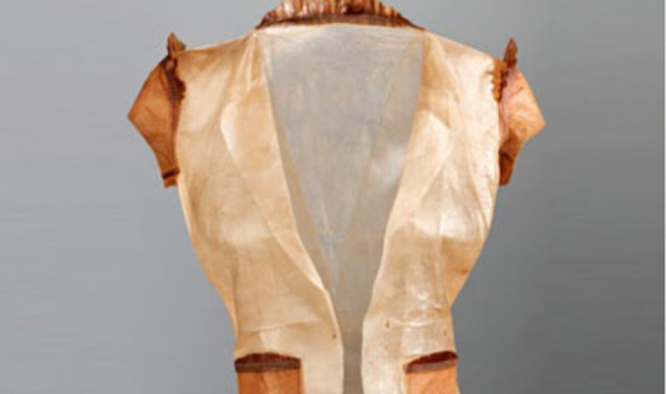 Non-Leather Fashion from Tea