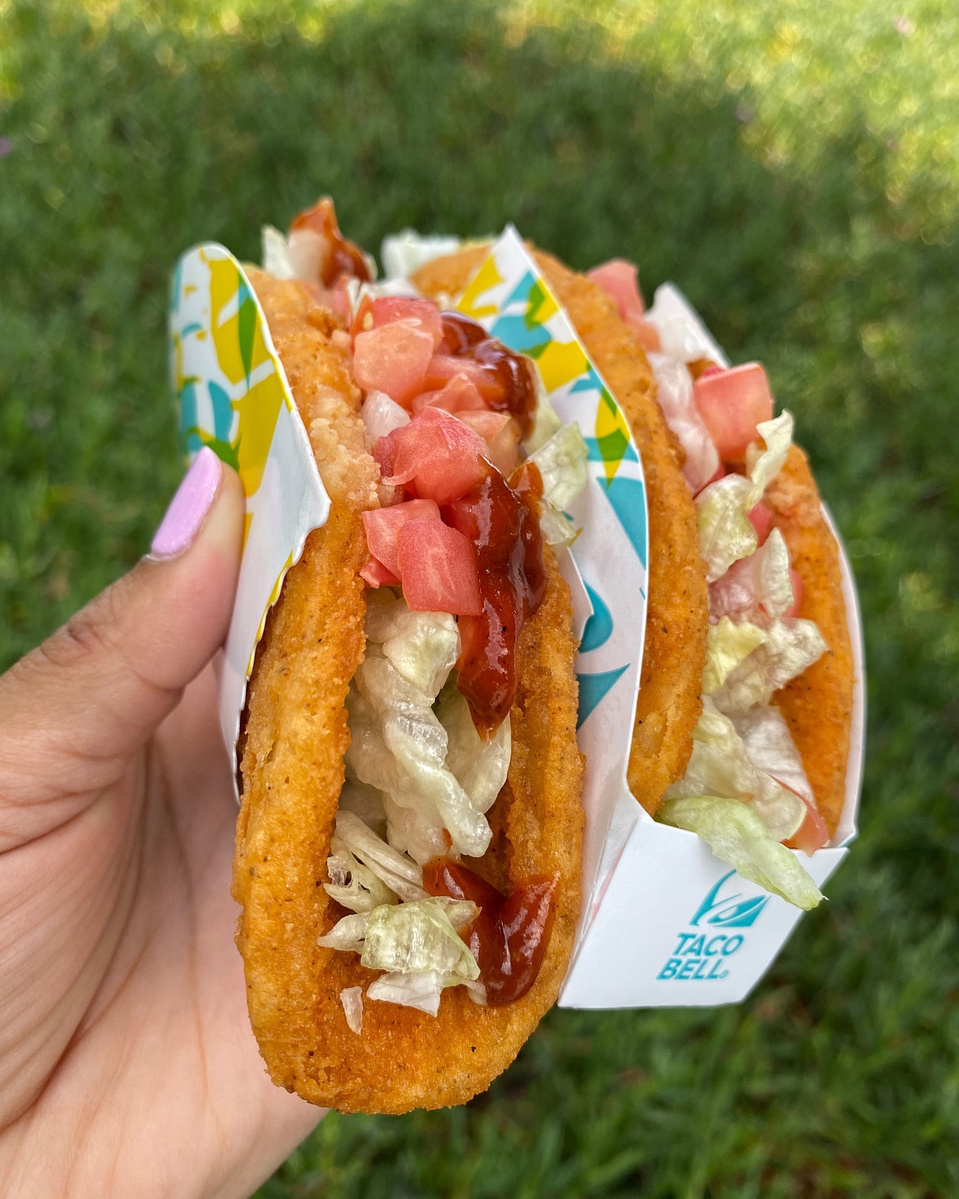 VegNews.TacoBellChalupa1