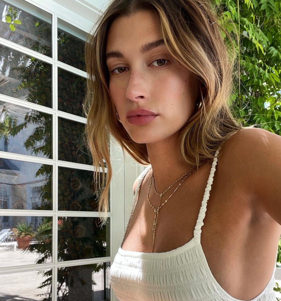 VegNews.HaileyBieber3