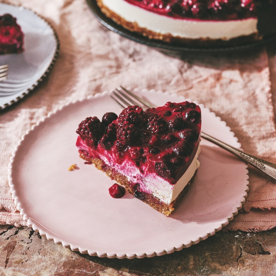 No-Bake Vegan Stewed Berry Coconut Cake