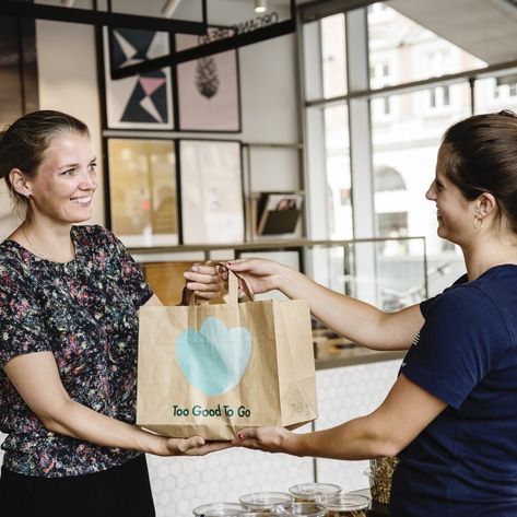 Want to Eat Vegan and Fight Food Waste? There’s An App for That.
