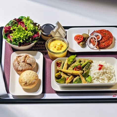 Flying Again? These Are the 6 Best Airlines for Vegan Meals