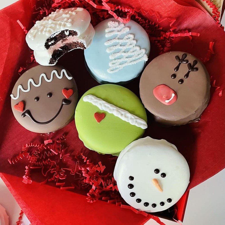These 14 Vegan Christmas Treats Ship Nationwide 