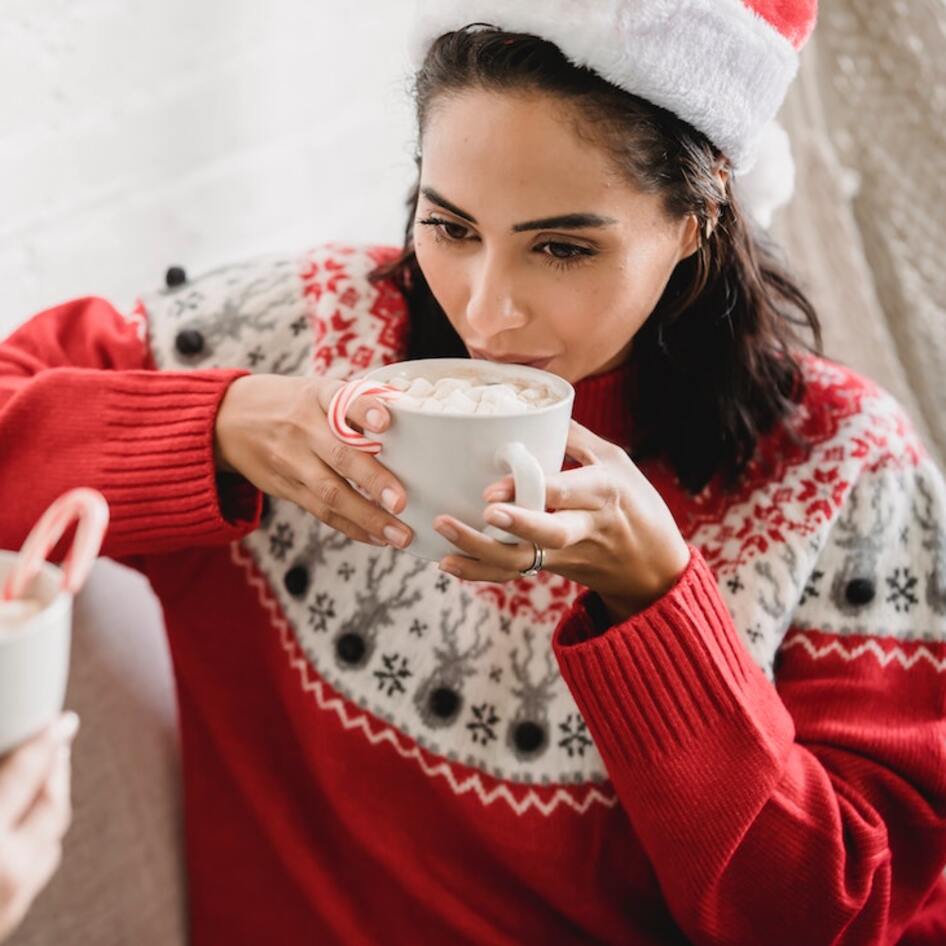 The 14 Creamiest Dairy-Free Hot Chocolate Recipes for Your Fireside Sipping