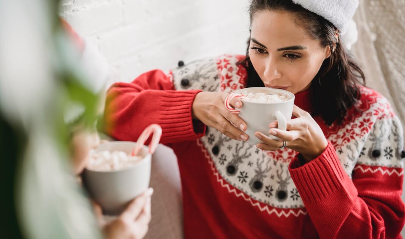 13 Best Vegan Hot Chocolate Recipes to Sip On Right Now