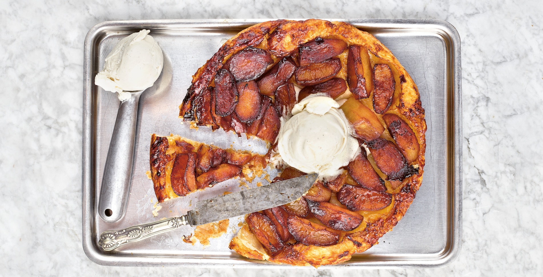 Super Simple Vegan Apple Tarte Tartin