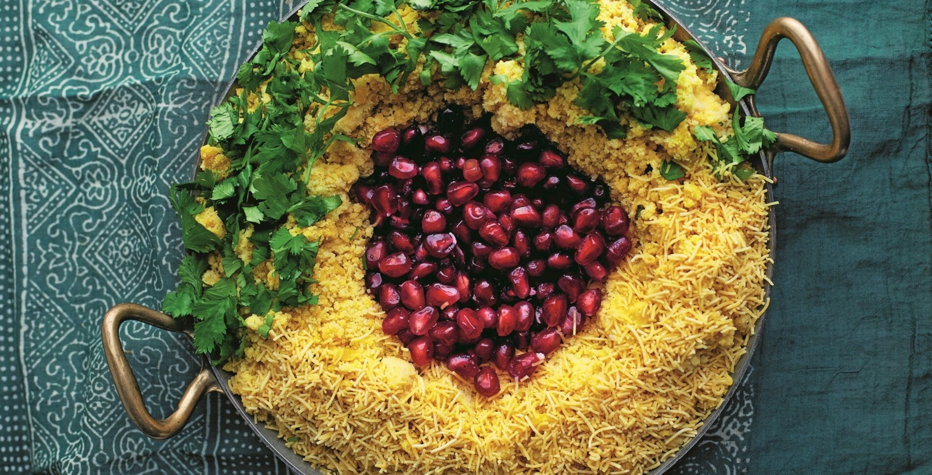 Indian Crushed Chana Dal With Green Garlic Chutney