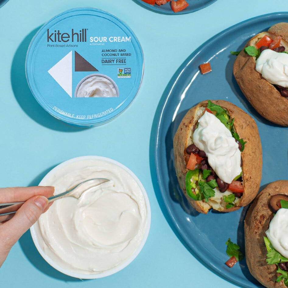 What Is Vegan Sour Cream? Plus, Brands and Recipes 