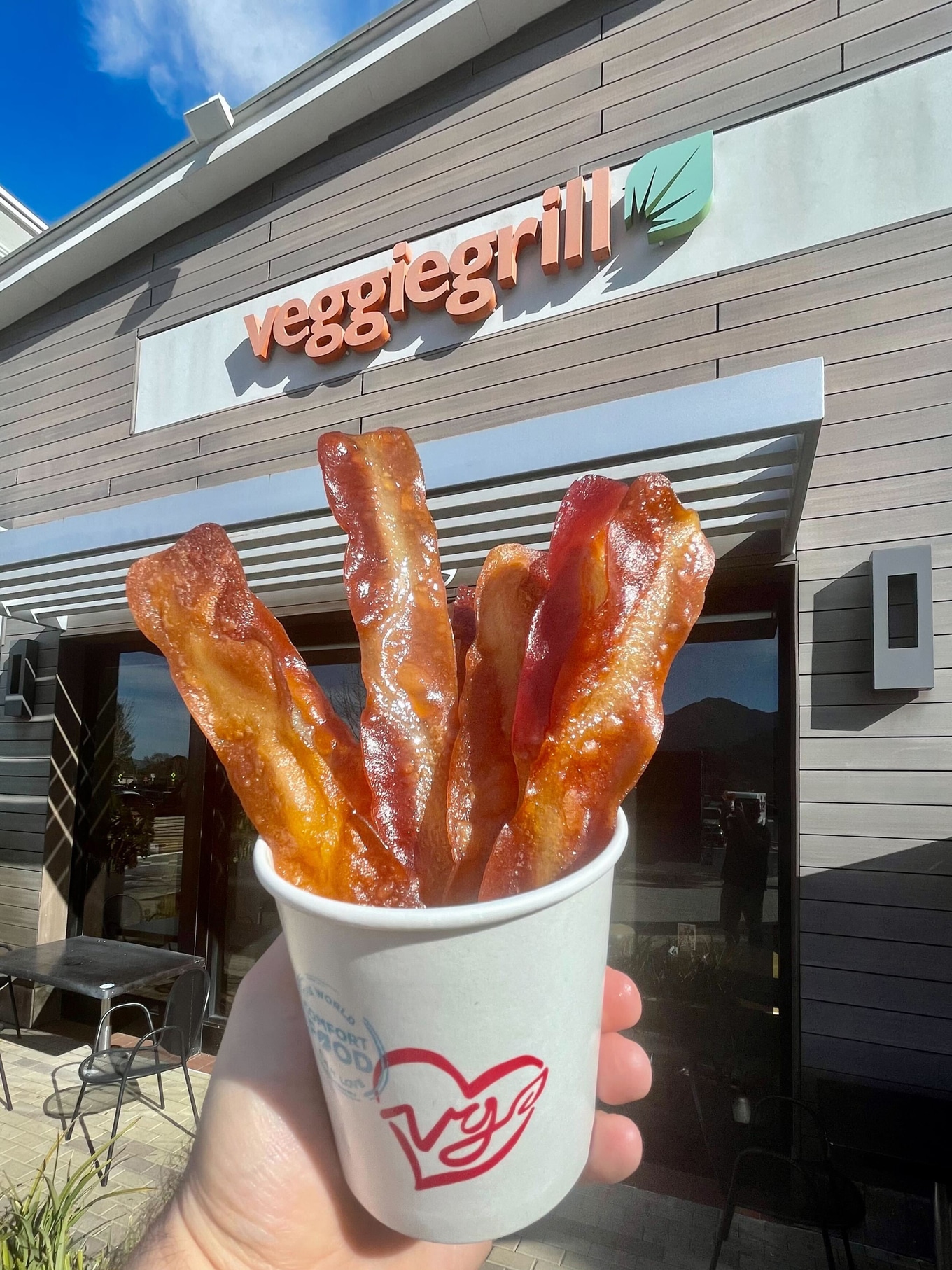 VegNews.VeganBaconVeggieGrill.HoorayFoods