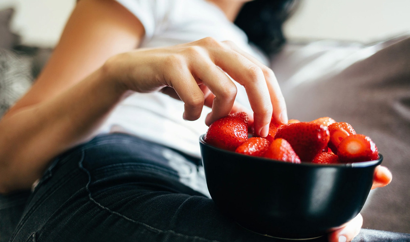 VegNews.StrawberriesHeartHealth.AdobeStock