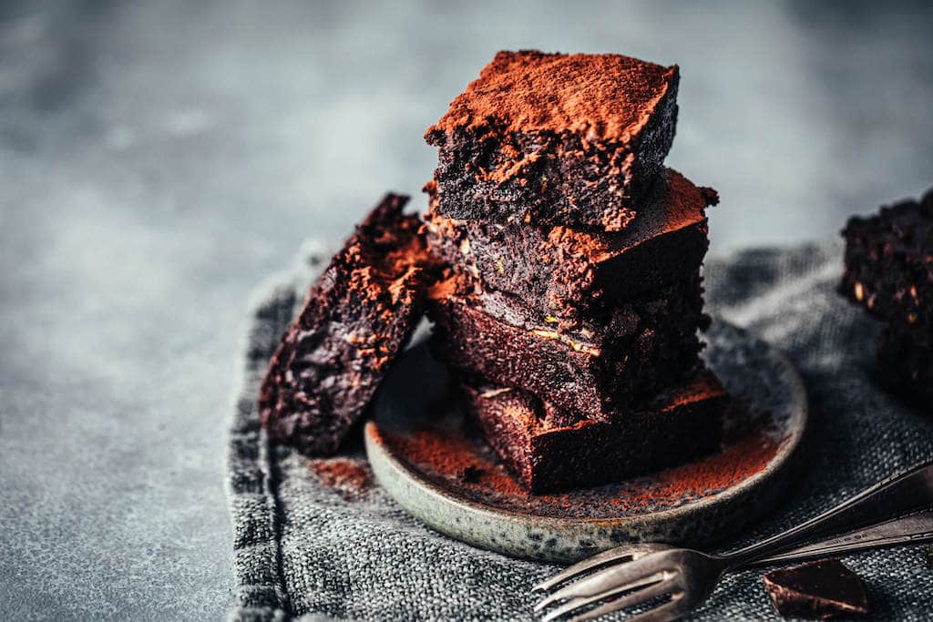 chocolate-brownies-vegnews